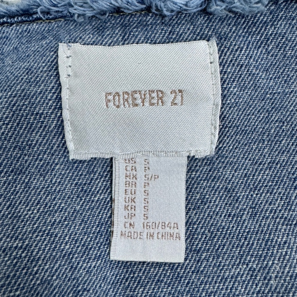 Forever 21
Jean Vest - Picture 10 of 11